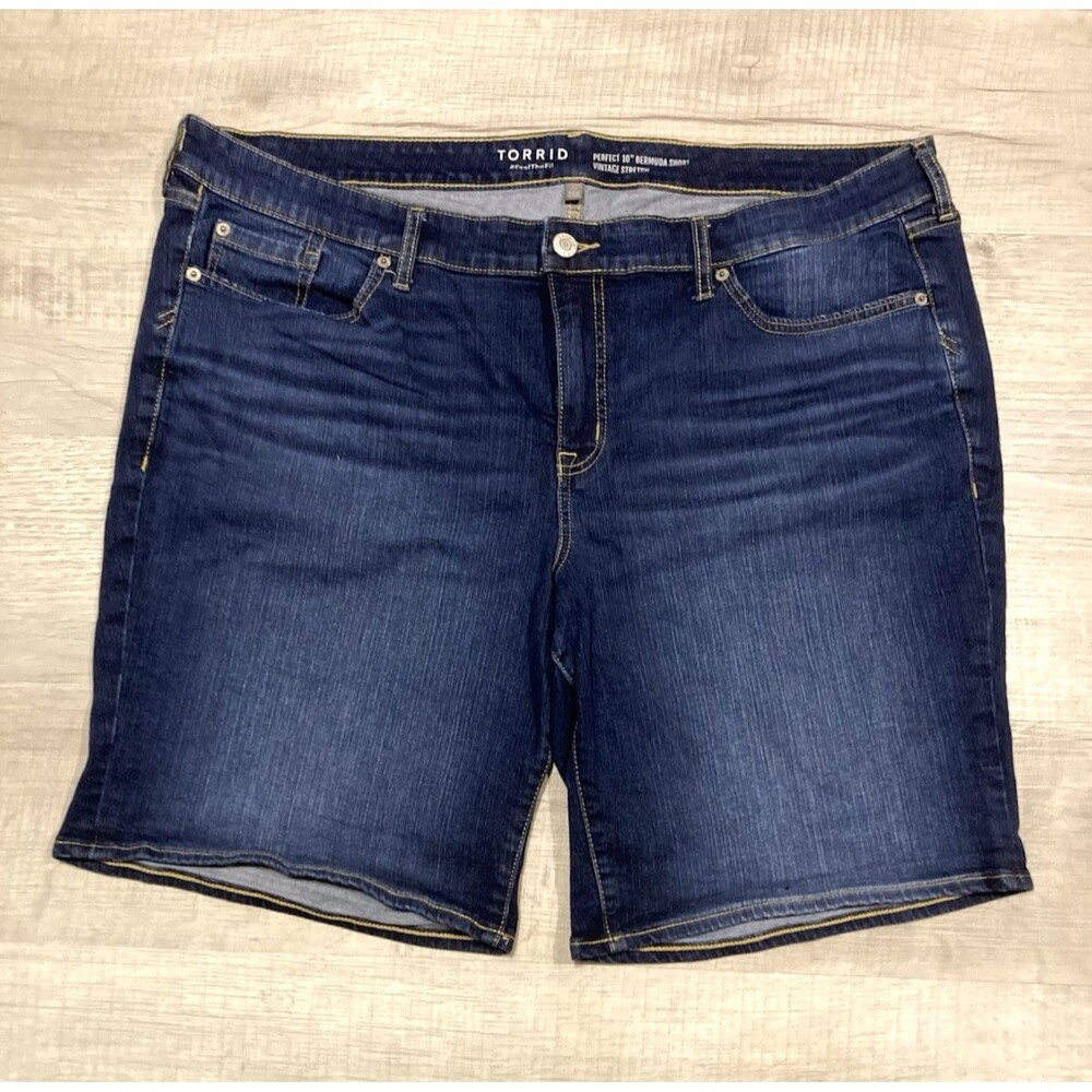 Torrid Perfect 10" Denim Bermuda Shorts Size 22 Vintage Stretch Blue